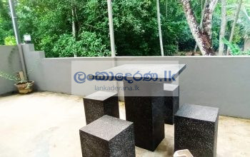 තරු 4 හෝටලයක් මිලදී ගැනීමට