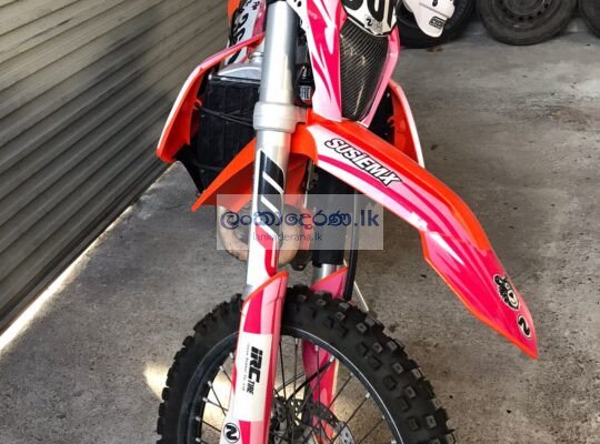 KTM-250-EXC-F-Six day model