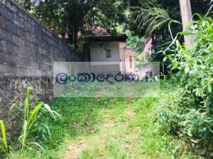 House with 10 Perch Land in Kegalle Town