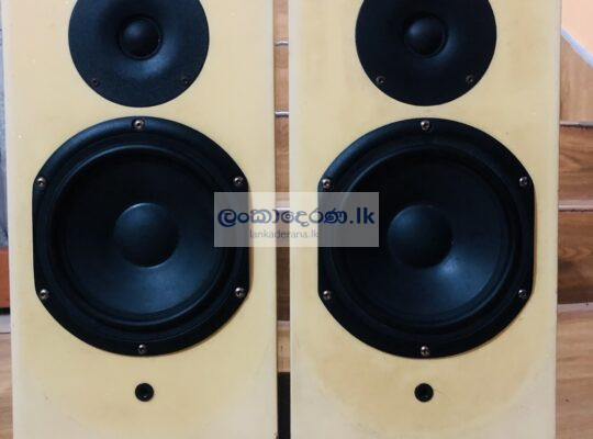 DELTA Bookshelf Speaker