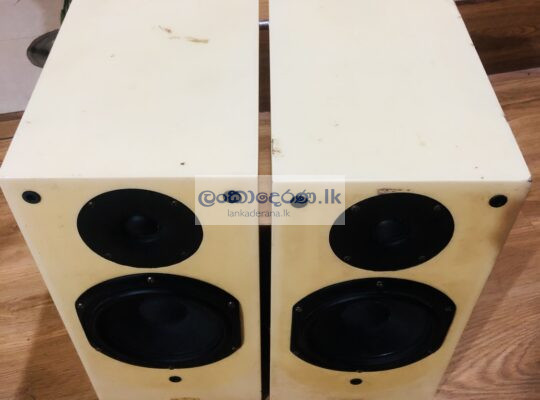 DELTA Bookshelf Speaker