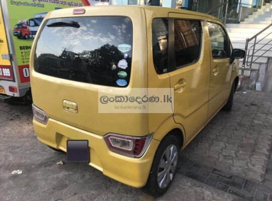 RENT A CAR SUZUKI WAGON R