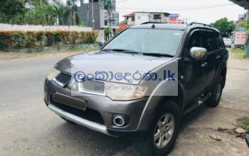 Rent a Car Montero Sport