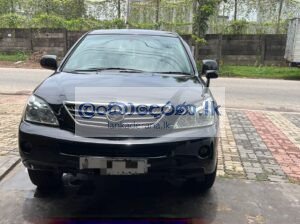 Rent a Car Toyota Harrier