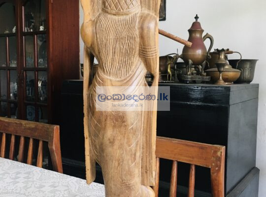 Wooden Krishna Statue (ක්‍රිෂ්ණා පිළිමය)