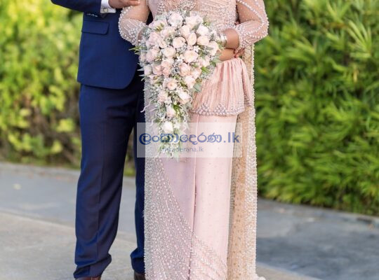 Kandyan Saree (Bridal Osari) – මංගල ඔසරියක්