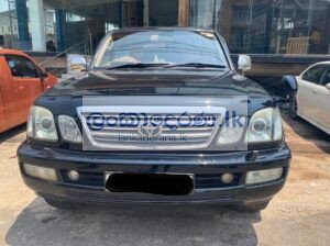 Car for rent land Crusier V 8