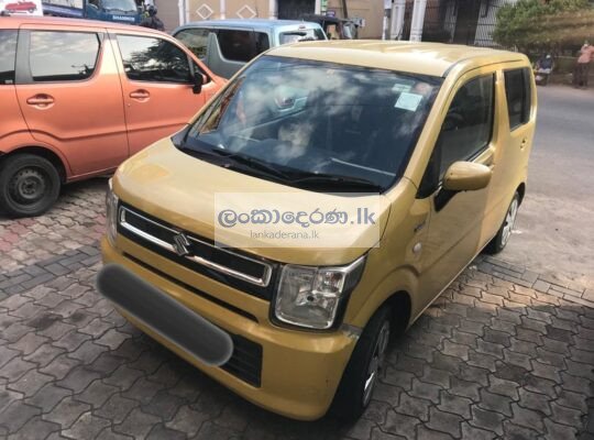 RENT A CAR SUZUKI WAGON R