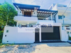 Brand New 2 Storied House for Sale, Athurugiraiya