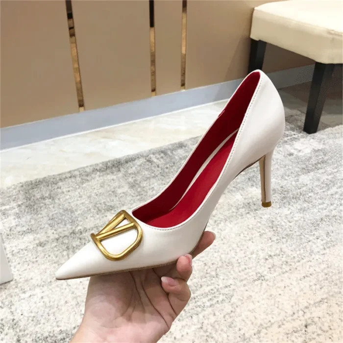 کفش پاشنه‌بلند زنانه چرمی نوک‌تیز - Image 4
