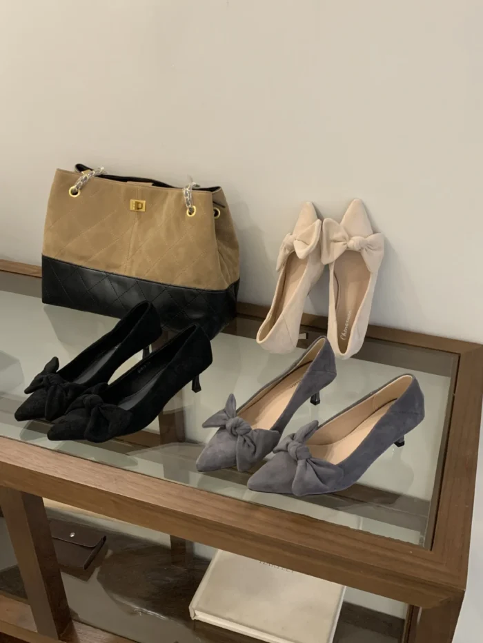 کفش مری‌جین مخملی زنانه نوک‌تیز پاشنه‌باریک - Image 1