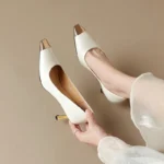 کفش پاشنه‌دار زنانه رنگ‌نود جزئیات‌فلزی - Image 6