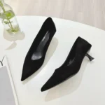 کفش پاشنه‌دار زنانه ورنی نوک‌تیز - Image 6